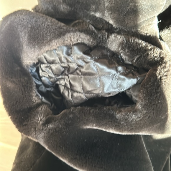 Plush lined leather jacket with fur trim hood - Picture 6 of 8